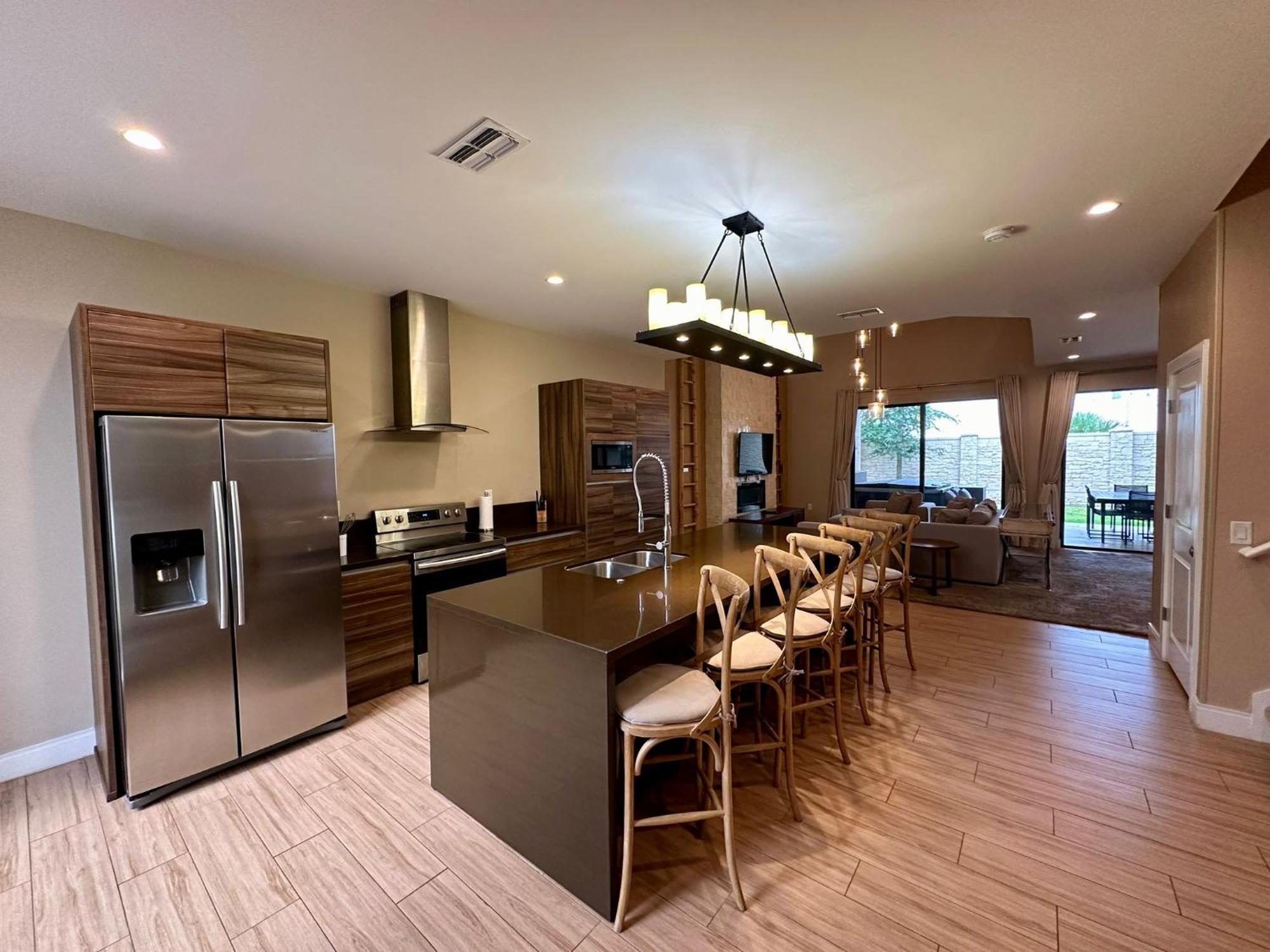 Luxury Home In Orlando With Private Hot Tub - 7 Min From Disney Parks - 3 Bedrooms And 4 Bathrooms! 외부 사진