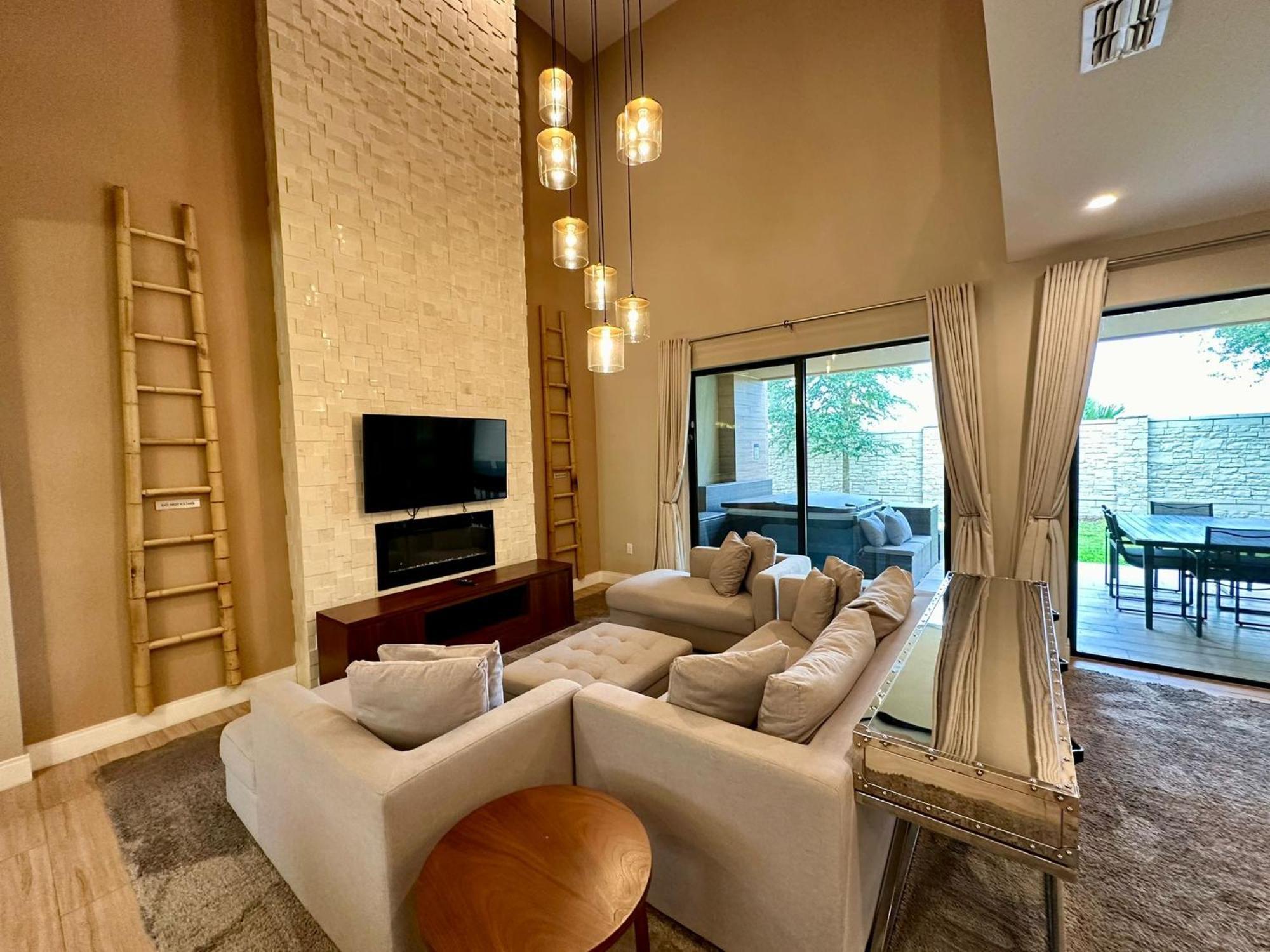 Luxury Home In Orlando With Private Hot Tub - 7 Min From Disney Parks - 3 Bedrooms And 4 Bathrooms! 외부 사진